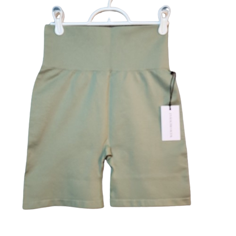 We Wore What Seamless Biker Shorts Tea Green Activewear Size M